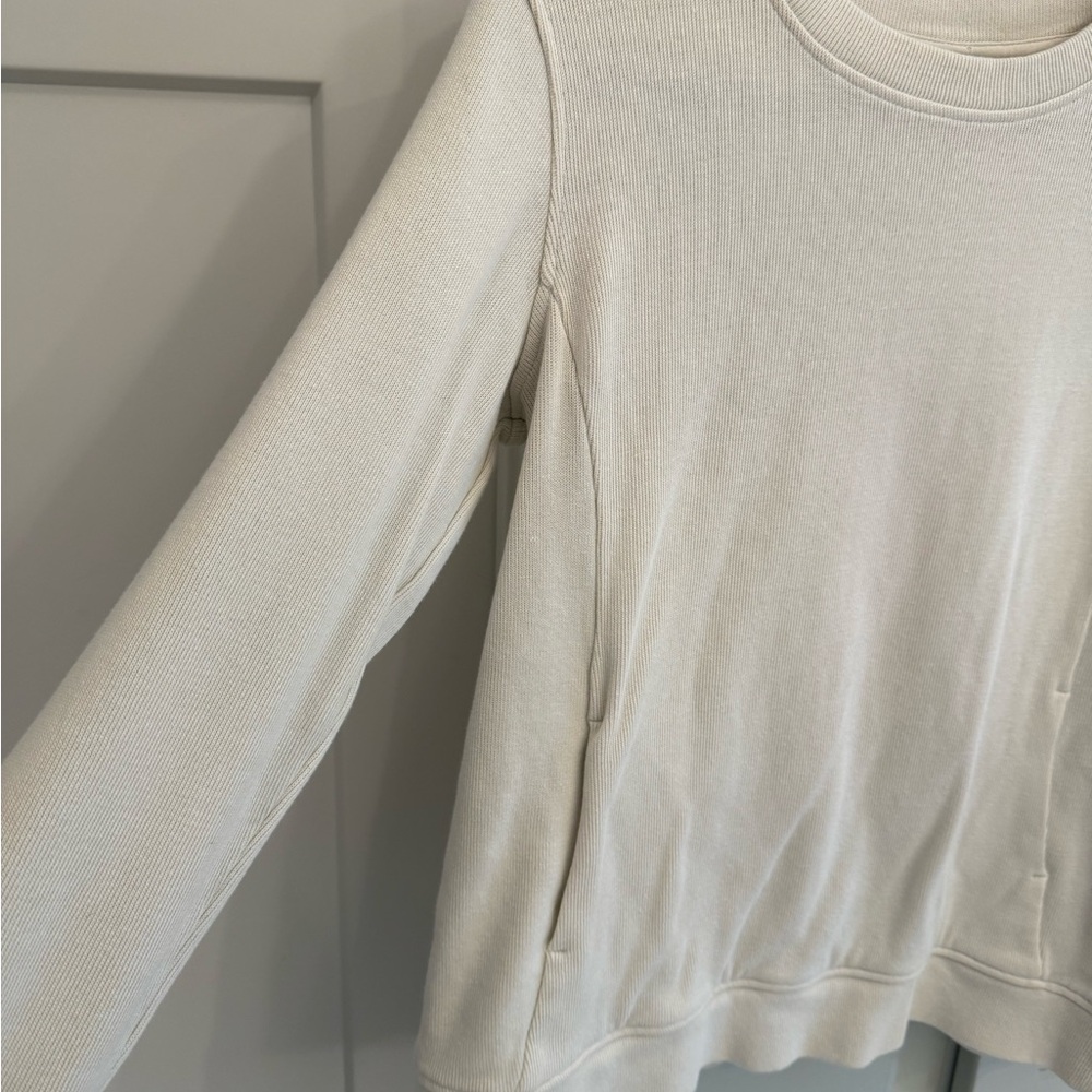 Duluth Trading Co Women's Soft Cream Crew Neck Sweatshirt - Picture 4 of 6